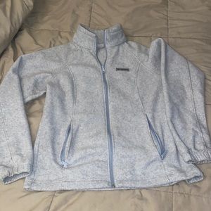 EUC, Columbia zip up jacket in gray, w/ pockets on inside